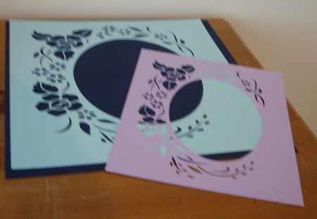 052 Rose Encircled Frame by Lynne Brown
