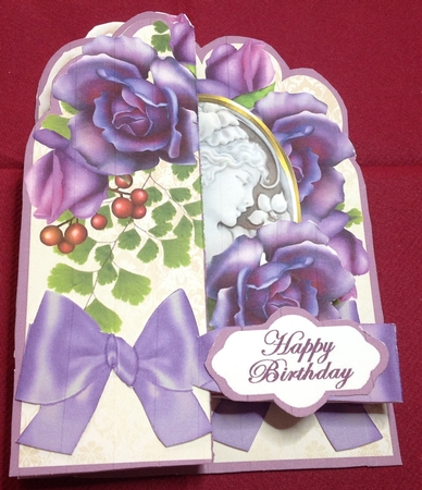 Z-Fold Cameo with roses by Margaret Hanning