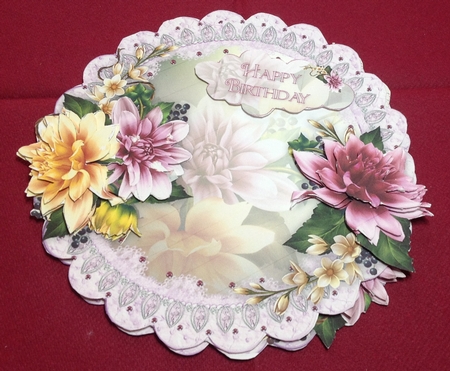 Pretty Ring of Dahlias Scalloped Round Easel Card Mini Kit by Margaret Hanning