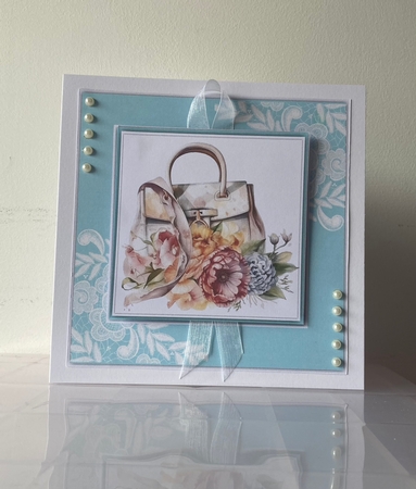 8x8 Mini Kit, Gorgeous Flower Bags  by Margaret Holt