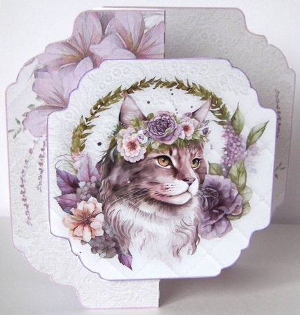  Cats & Flowers Fold Back Kit Main Coon      by Margaret McCartney