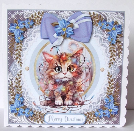 Kitty in a Christmas tangle card front 8 by Margaret McCartney