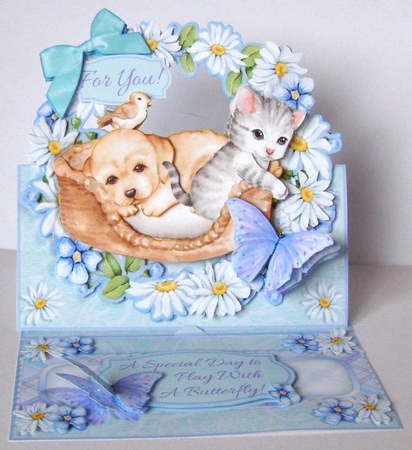 CIRCLET EASEL KIT - Play With A Butterfly by Margaret McCartney