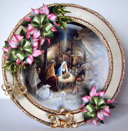 A Christmas Plate 12 by Margaret McCartney
