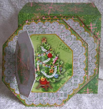Christmas Tree Octagon Lace 3D Locket Kit by Margaret McCartney