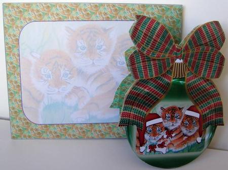 Bauble-shape Gift Card Kit - Santa Tiger Cubs by Margaret McCartney