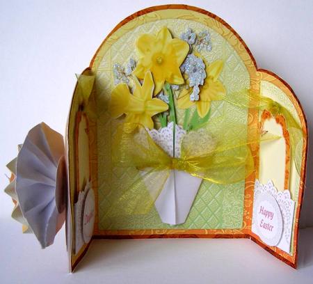 Daffodil Bouquet 3D Gatefold Rosette Card by Margaret McCartney