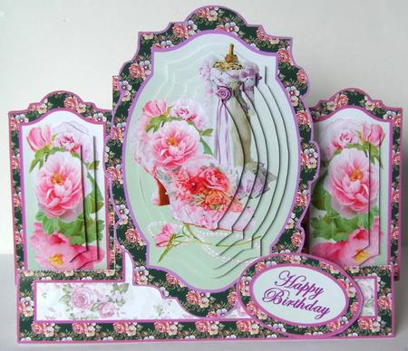 Layered Centre Stepper - Victoriana by Margaret McCartney