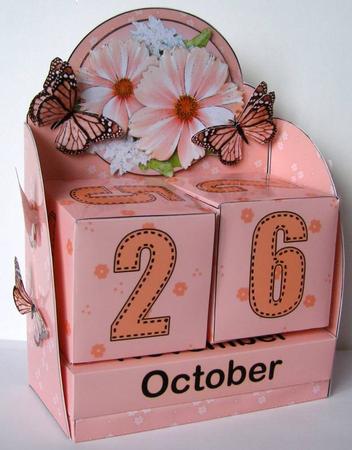 3D Pretty Floral Perpetual Calendar Desk Set 3D Decoupage by Margaret McCartney