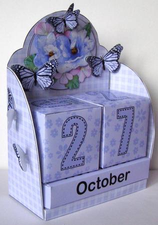 3D Pretty Flowers Perpetual Calendar Desk Set 3D Decoupage by Margaret McCartney