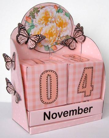 3D Pretty Roses Perpetual Calendar Desk Set 3D Decoupage by Margaret McCartney