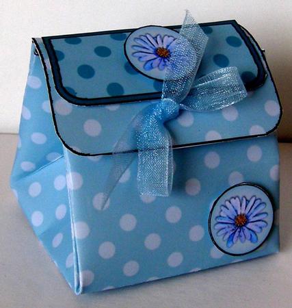 Pretty Floral 3D Fancifold Treat Favour Box by Margaret McCartney