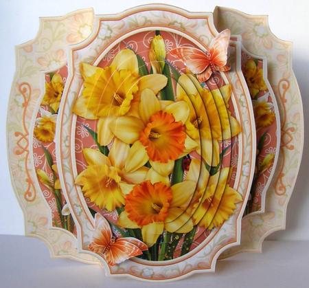 Daffodils Double Pop Out Card Kit with Pyramage by Margaret McCartney