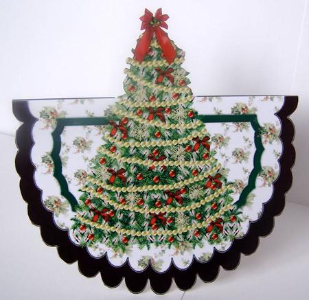 Christmas Tree Scalloped Over the Edge Card by Margaret McCartney