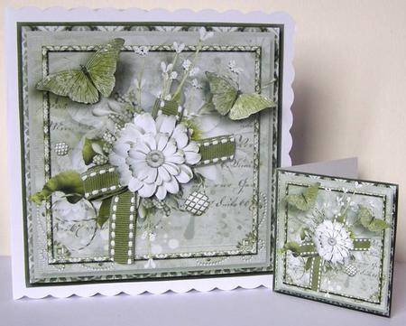 Cardtopper with Large Highbox Green Flowers 375 by Margaret McCartney