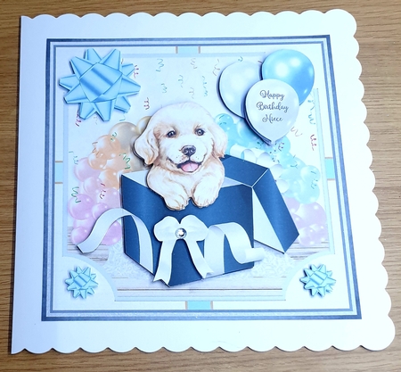 GIFT BOX GOLDEN RETRIEVER by Margaret Scott