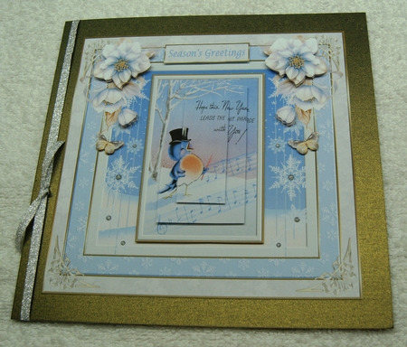 Christmas Robin Vintage Topper by Margaret Scott