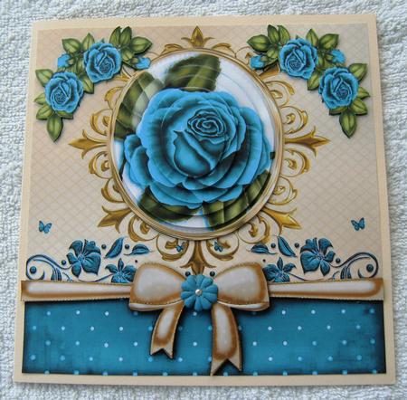 Turq Roses in Ornate Frame Oval Pyramids with Bow 8x8 Kit by Margaret Scott