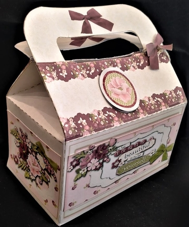 LARGE GIFT BOX - POSIES by Margarette Blakeborough