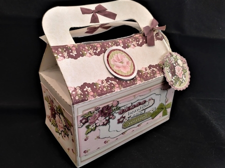 LARGE GIFT BOX - POSIES by Margarette Blakeborough