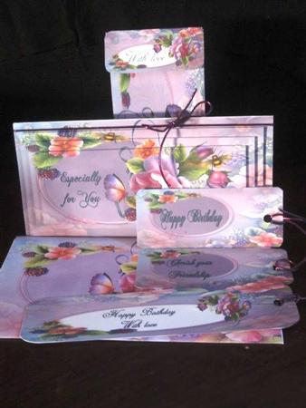 Dl Easel English Roses Kit by Margarette Blakeborough
