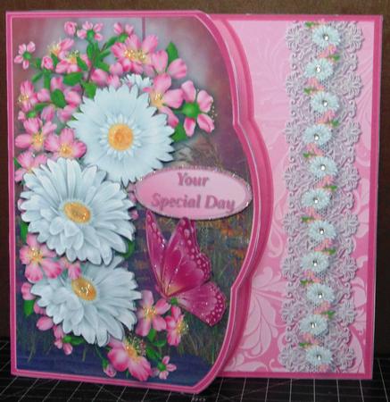 Blossom and Daisies Shaped Edge Card Mini Kit by Margarette Blakeborough