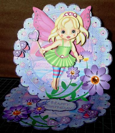 Fairy Bright Scalloped Round Easel Card Mini Kit by Margarette Blakeborough