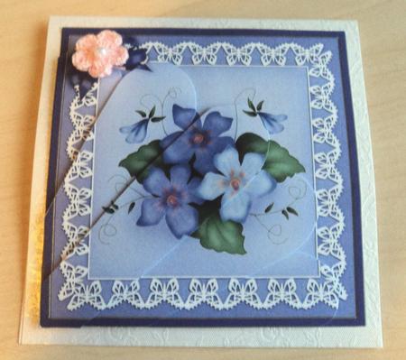 Pretty Viola Quick Card with Fan Pyramage Topper by Marijke Kok