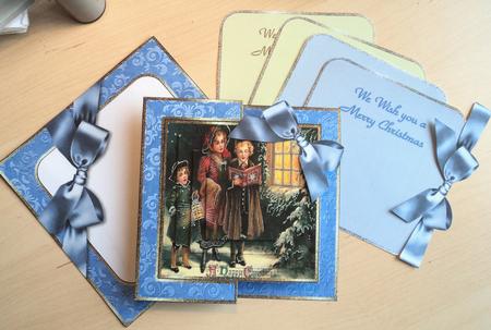 The Carollers - Foldback and Pyramid Kit by Marijke Kok