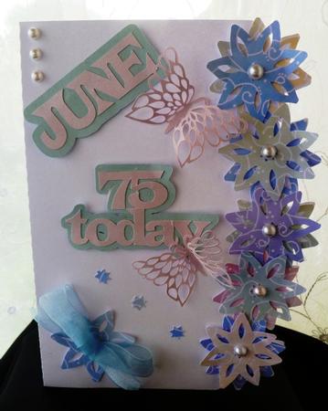 3D Flower Edged Card by Maz Kfk