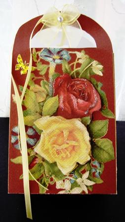 Victorian Roses Gift Bag by Maz Kfk