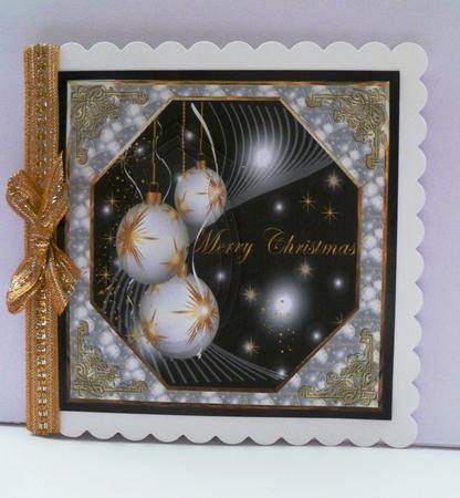 White and Gold Baubles Christmas and Pyramid Layer by Maz Kfk