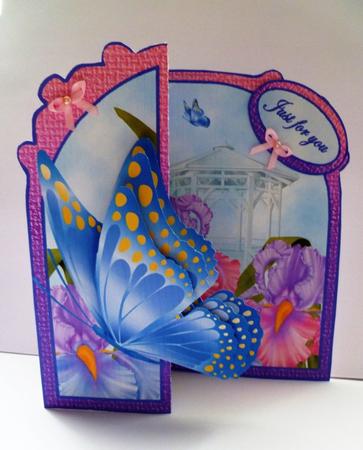 Butterfly Fold Back irises by Maz Kfk
