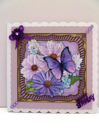Butterfly Floral Round Edged Pyramage & Decoupage by Maz Kfk