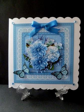 8 x 8 Flowers Butterflies & Lace 3D Decoupage Mini Kit by Maz Kfk