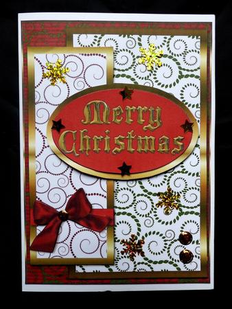Oval Sketch Card - Merry Christmas Gold by Maz Kfk