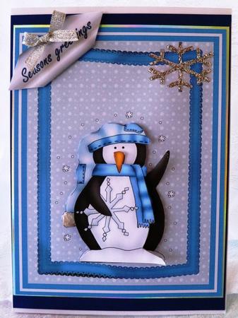 Snowflake Frosty Penguin by Maz Kfk