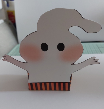 HALLOWEEN  GHOST TOP TREAT BOX by Marion Harding