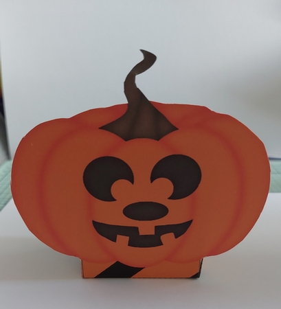 HALLOWEEN  JACK-O-LANTERN PUMPKIN TOP TREAT BOX by Marion Harding