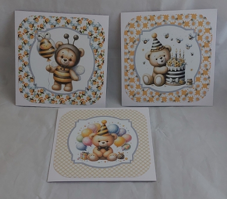 Digital Spring Bee Seamless Patterns - A4 - 210mm x 297mm by Marion Harding