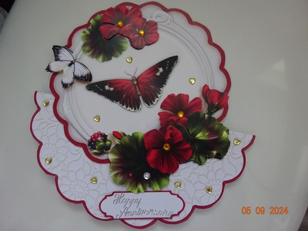 Poppy Perfection - Scallop Wobble Card Mini-Kit by Marion West
