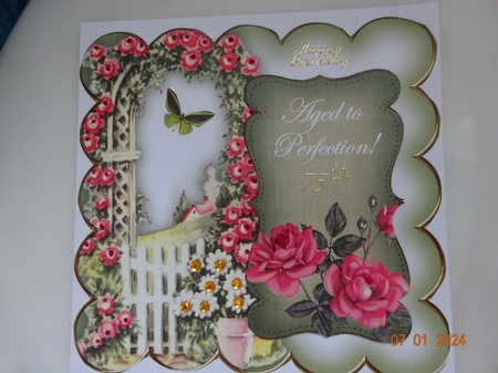Olive Rose Arch Aged to Perfection! 8in Scallop Topper by Marion West