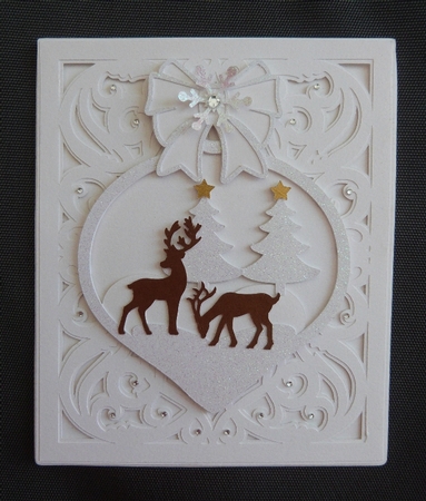 Bow Bauble Card, All formats by Maureen Garrigan
