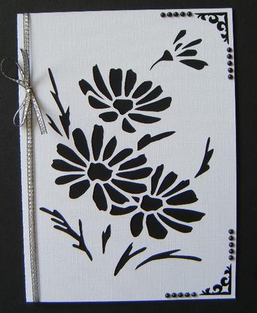383 Daises Card by Maureen Garrigan