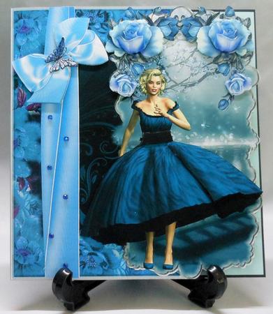 Beauty in Blue Over the Edge Shaped Topper by Michelle Chivers