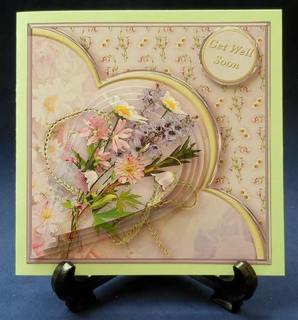 Wild Flowers Teardrop Pyramid Card Mini Kit by Michelle Chivers
