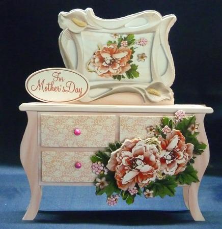 Flower Chest 3D Shelf Card Mini-kit - Apricot Rose by Michelle Chivers
