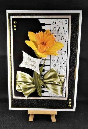 Piano Card Daffodil by Michelle Mann