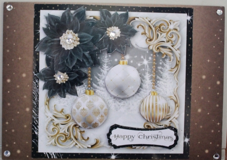 Bauble 2 by Moira Paterson  (Ornella)