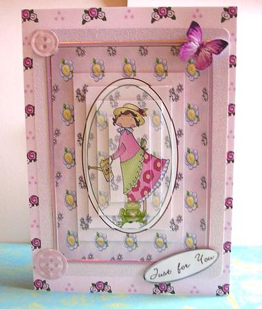 Miss Molly Polly Pyramid by Nancy Robinson